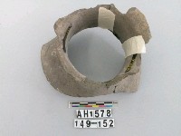 藏品(灰色細砂陶口緣殘件)的圖片